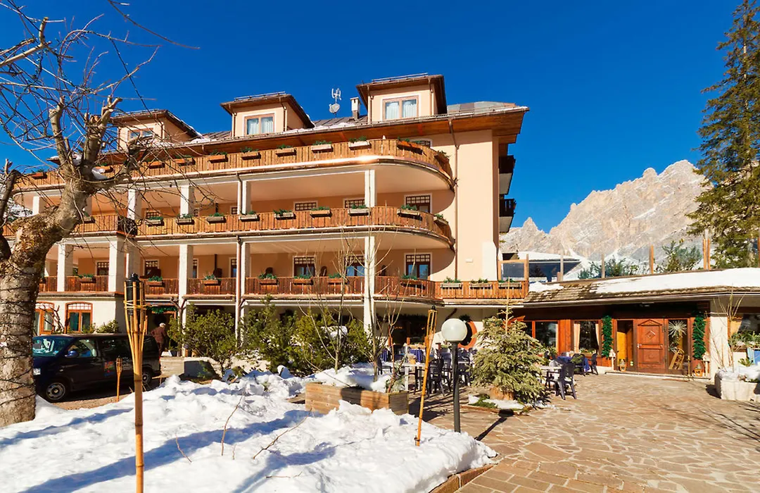 Boutique Hotel Villa Blu Cortina D'Ampezzo-1